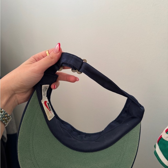 Nike 90s vintage vtg visor, navy blue hat - Picture 4 of 5